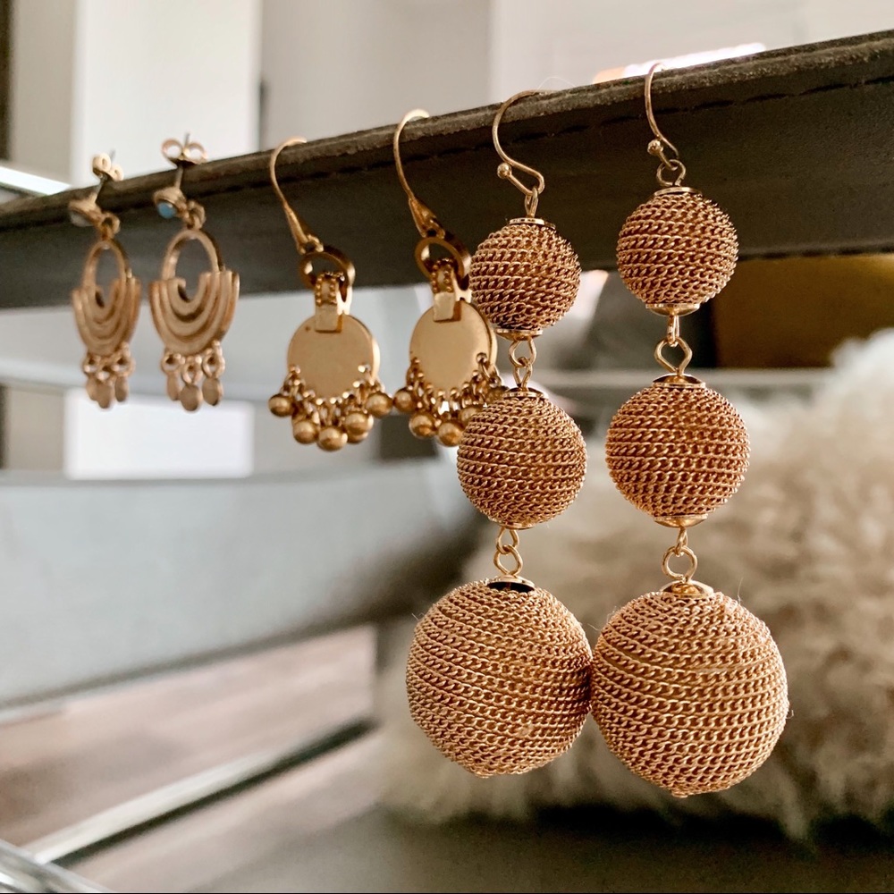 3 Pairs of Gold Earrings - Madewell / Club Monaco